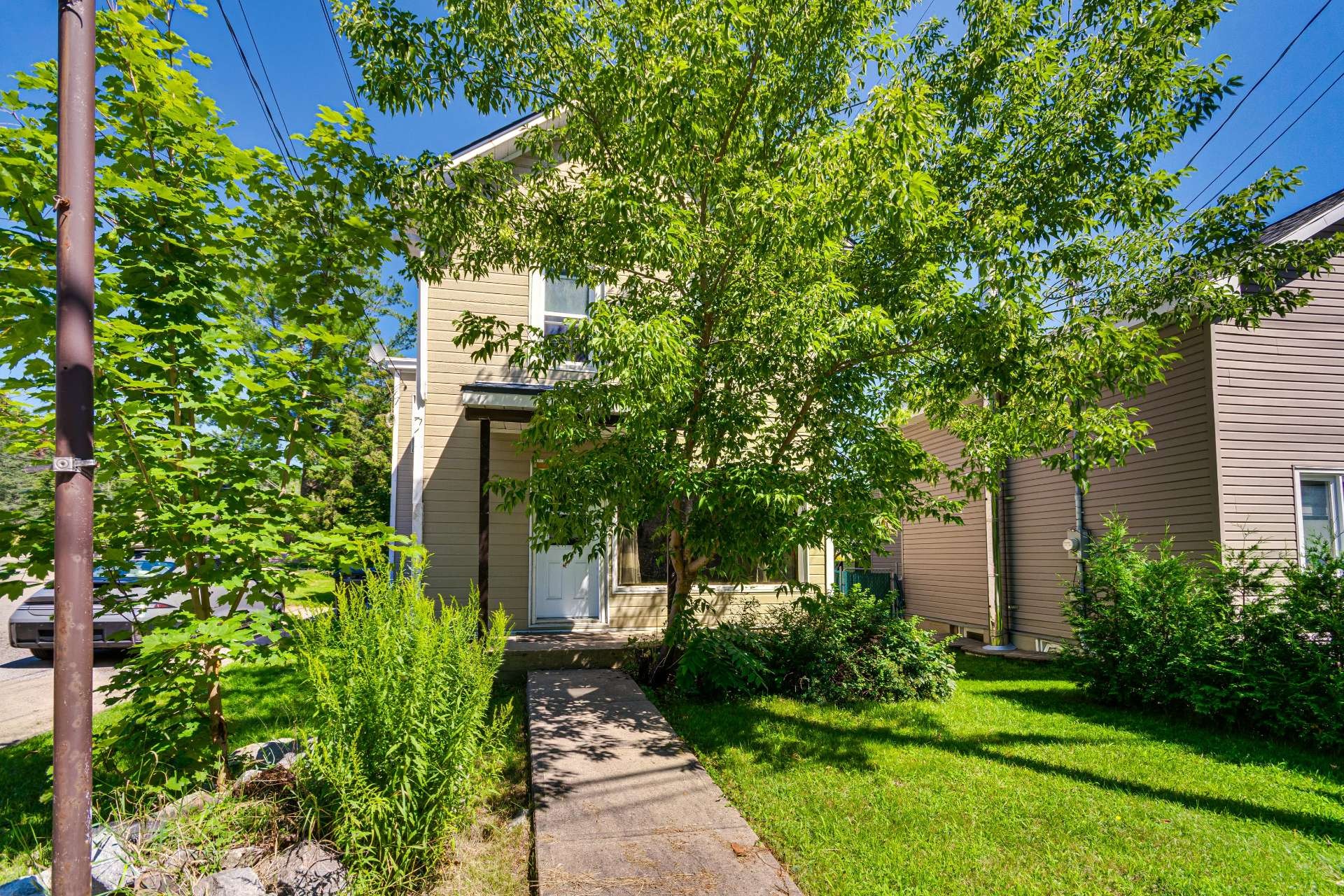 









441

 - 443


Rue Notre-Dame

,
Montebello,




QC
J0V1L0

