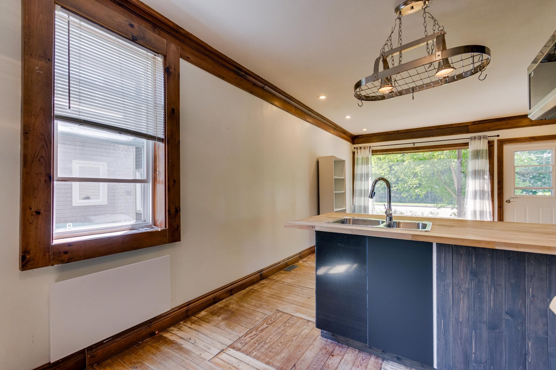 









441

 - 443


Rue Notre-Dame

,
Montebello,




QC
J0V1L0

