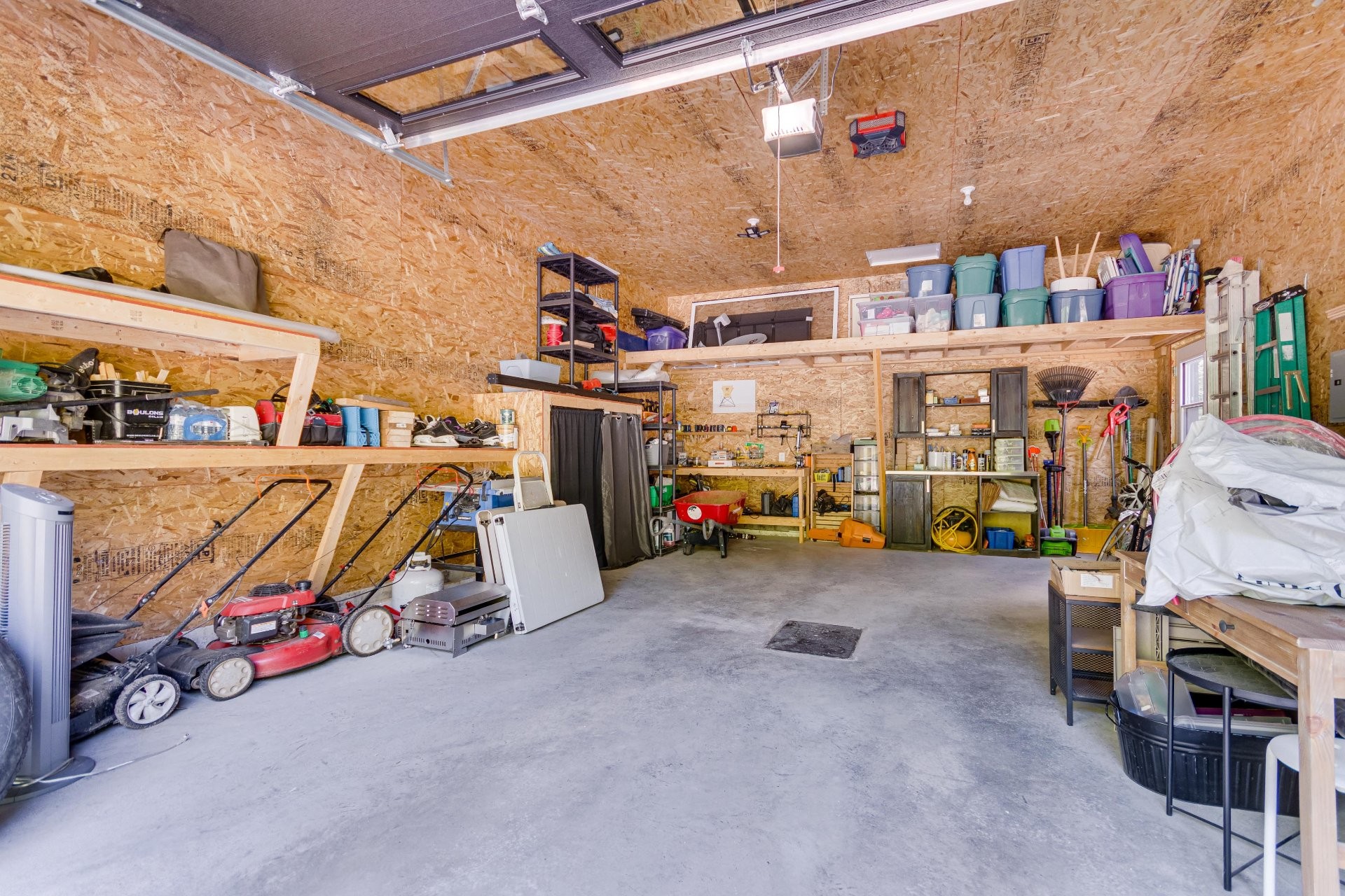 









99


Ch. du Huard

,
Val-des-Bois,




QC
J0X3C0

