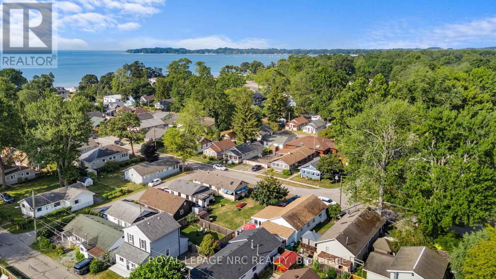 












373 OAKWOOD AVENUE

,
Fort Erie (Crystal Beach),




Ontario
L0S1B0

