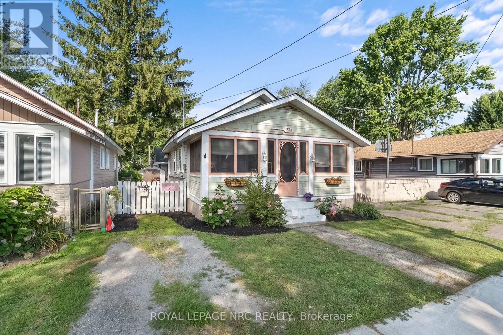 












373 OAKWOOD AVENUE

,
Fort Erie (Crystal Beach),




Ontario
L0S1B0

