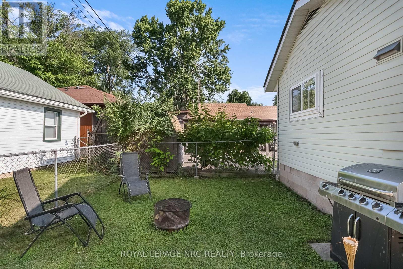 












373 OAKWOOD AVENUE

,
Fort Erie (Crystal Beach),




Ontario
L0S1B0


