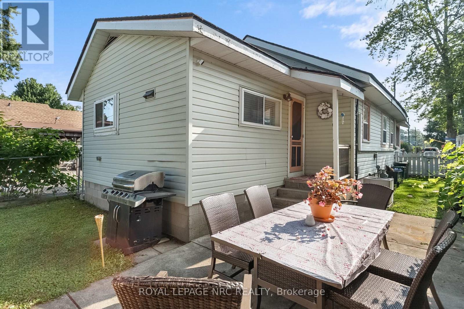 












373 OAKWOOD AVENUE

,
Fort Erie (Crystal Beach),




Ontario
L0S1B0


