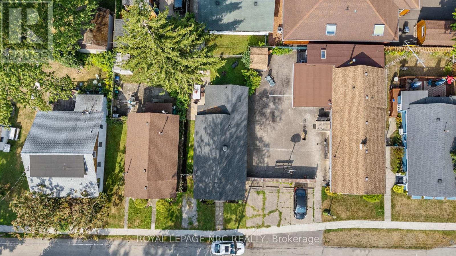 












373 OAKWOOD AVENUE

,
Fort Erie (Crystal Beach),




Ontario
L0S1B0

