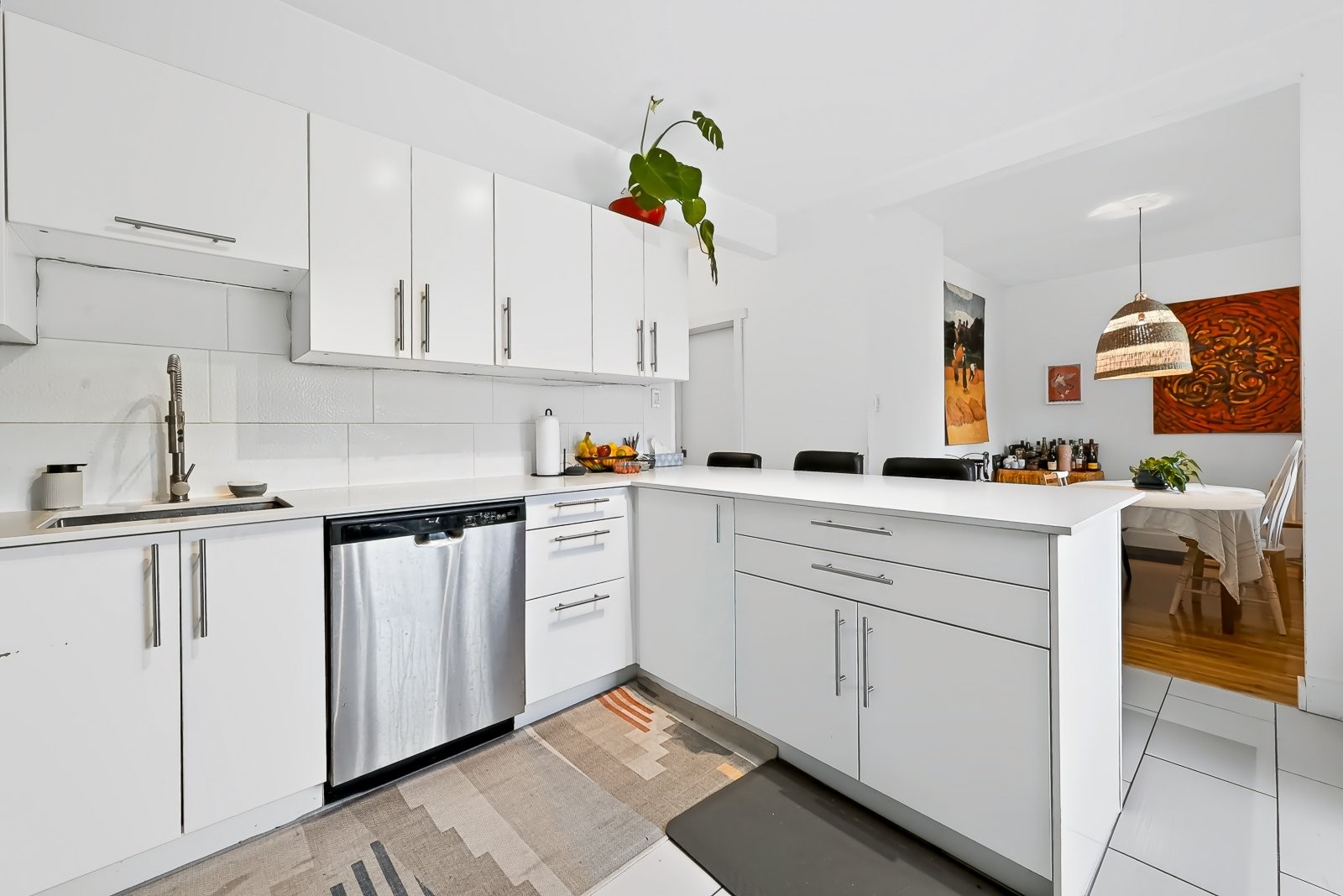 









6535


Rue Chabot

,
Montréal (Rosemont/La Petite-Patrie),




QC
H2G2T4

