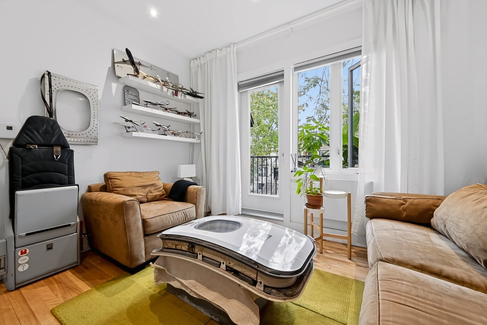 









6535


Rue Chabot

,
Montréal (Rosemont/La Petite-Patrie),




QC
H2G2T4

