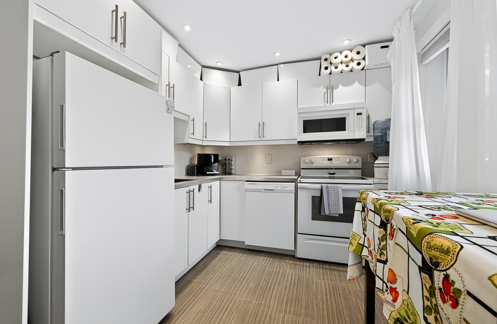 









6535


Rue Chabot

,
Montréal (Rosemont/La Petite-Patrie),




QC
H2G2T4

