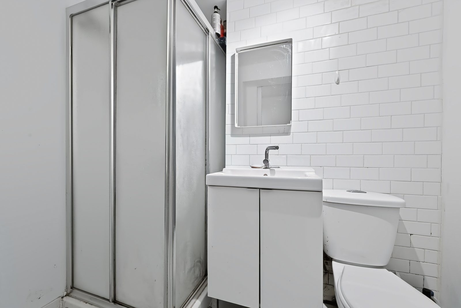 









6535


Rue Chabot

,
Montréal (Rosemont/La Petite-Patrie),




QC
H2G2T4

