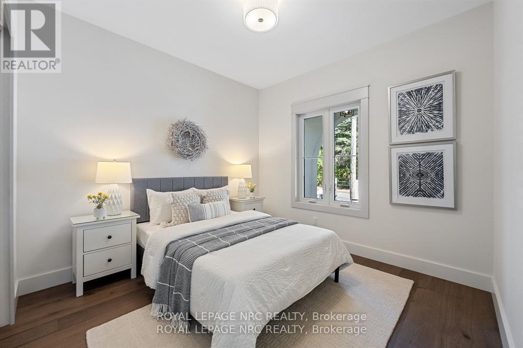 












281 ELMWOOD AVENUE

,
Fort Erie (Crystal Beach),




Ontario
L0S1B0

