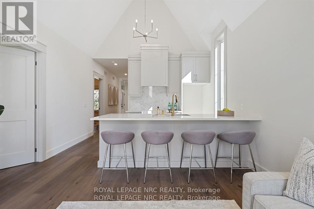 












281 ELMWOOD AVENUE

,
Fort Erie (Crystal Beach),




Ontario
L0S1B0

