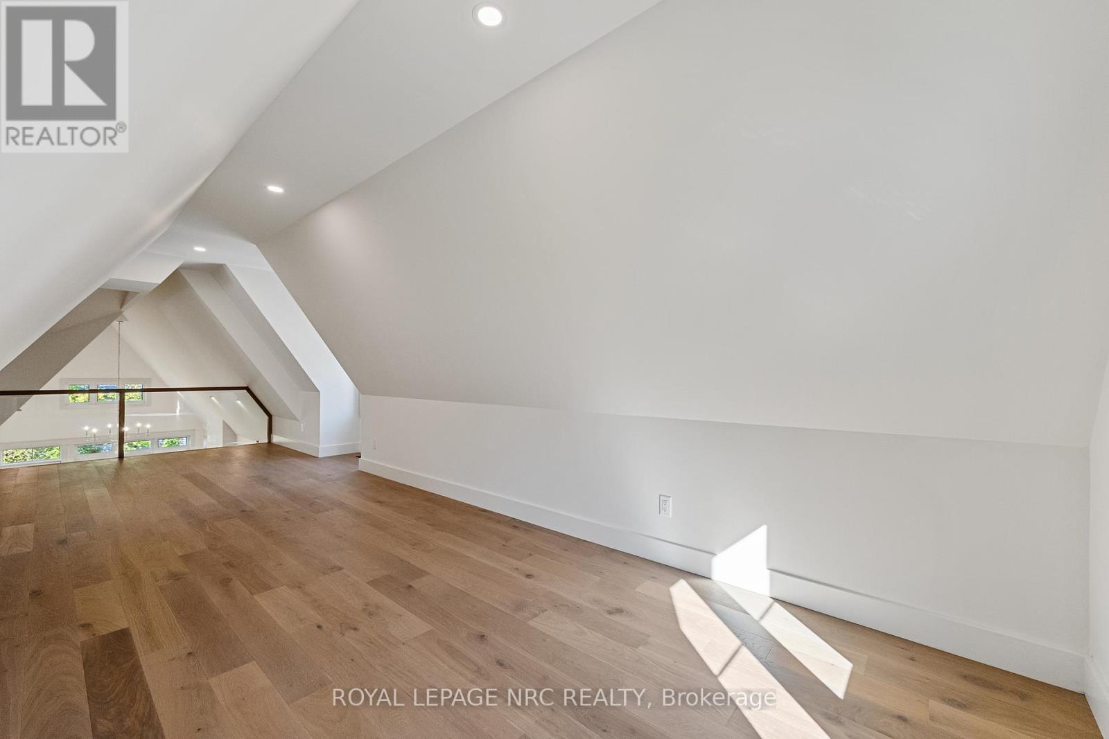 












4058 GLENSPRING ROAD

,
Fort Erie (Crystal Beach),




Ontario
L0S1B0

