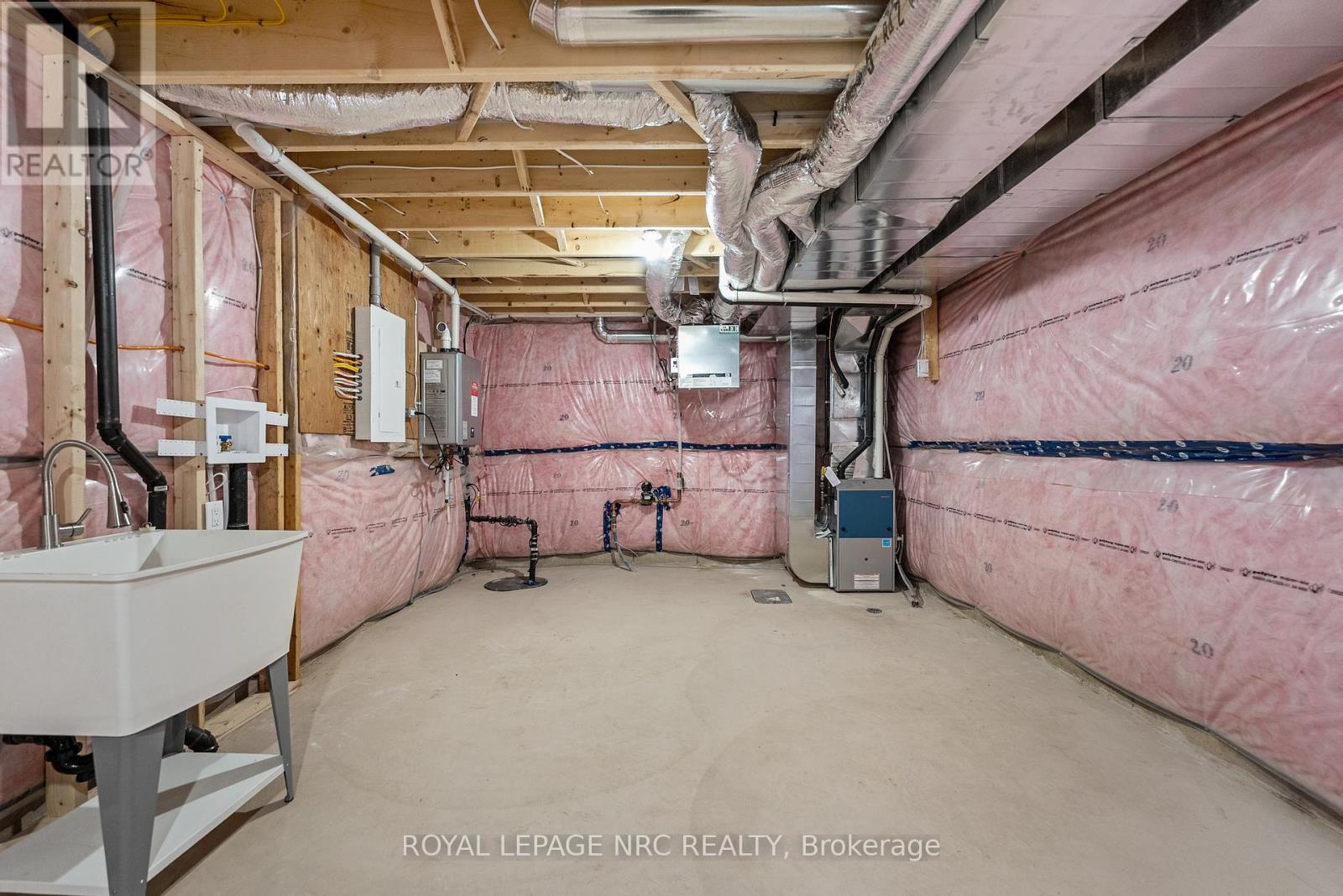 












4058 GLENSPRING ROAD

,
Fort Erie (Crystal Beach),




Ontario
L0S1B0

