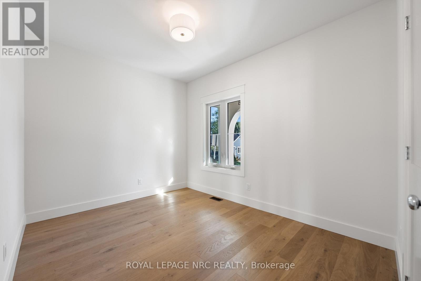 












4050 GLENSPRING ROAD

,
Fort Erie (Crystal Beach),




Ontario
L0S1B0

