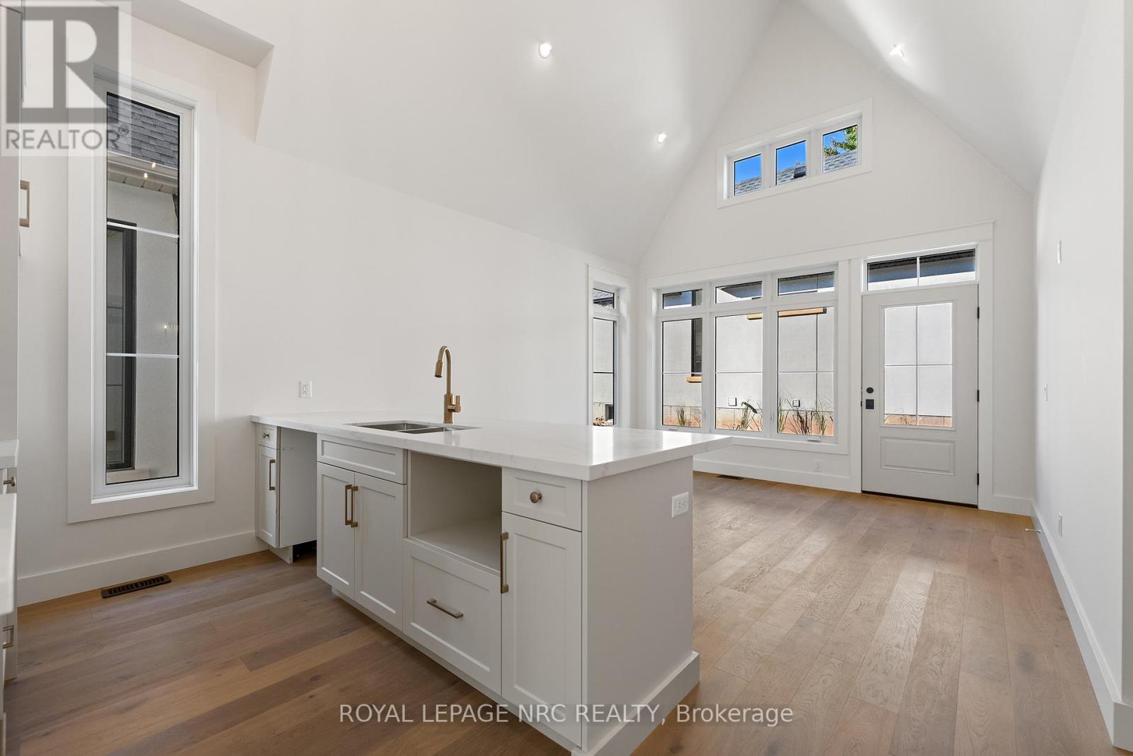 












4050 GLENSPRING ROAD

,
Fort Erie (Crystal Beach),




Ontario
L0S1B0

