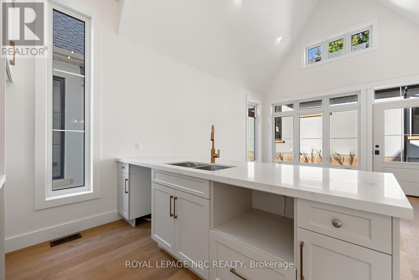 












4050 GLENSPRING ROAD

,
Fort Erie (Crystal Beach),




Ontario
L0S1B0

