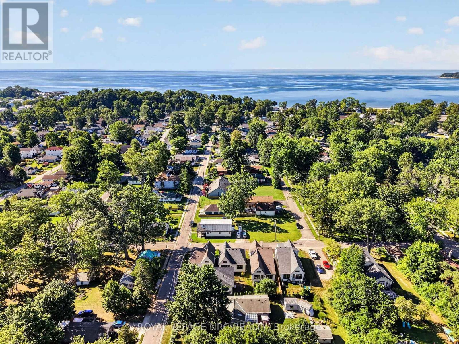 












4054 GLENSPRING ROAD

,
Fort Erie (Crystal Beach),




Ontario
L0S1B0

