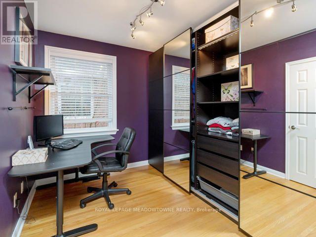 












153 DELREX BOULEVARD

,
Halton Hills,




Ontario
L7G4E1

