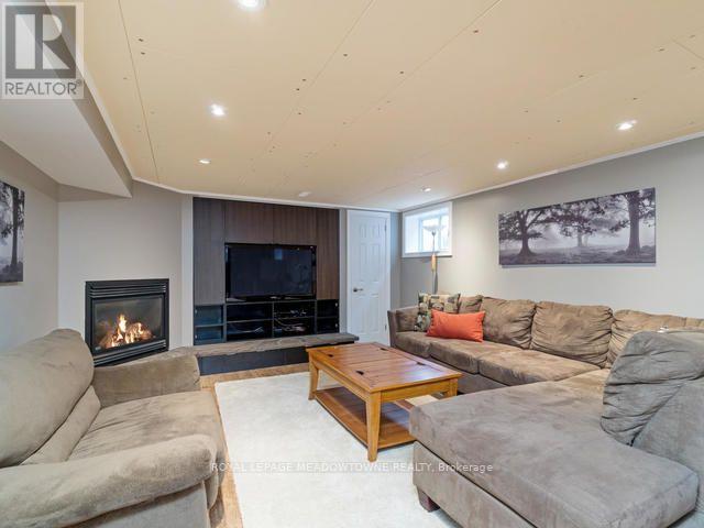 












153 DELREX BOULEVARD

,
Halton Hills,




Ontario
L7G4E1

