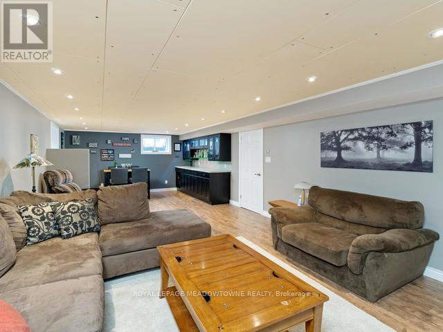 












153 DELREX BOULEVARD

,
Halton Hills,




Ontario
L7G4E1

