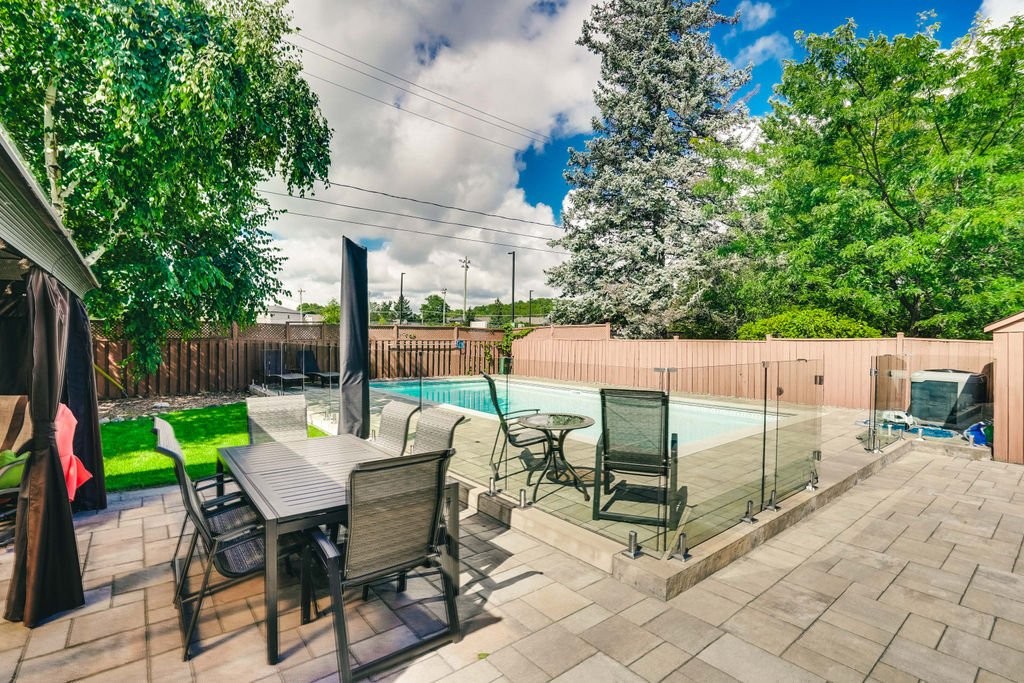 









13


Rue de Marseille

,
Gatineau (Gatineau),




QC
J8T4R1

