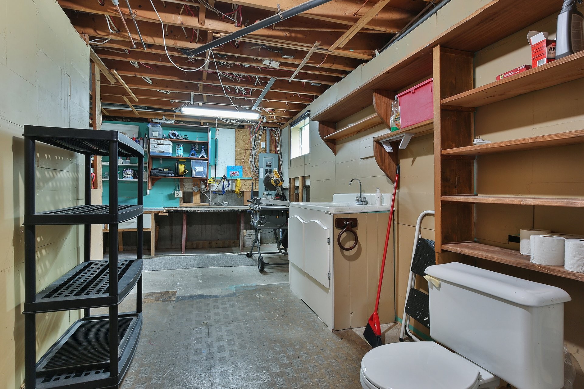 









790


Rue La Salle

,
Saint-Jean-sur-Richelieu,




QC
J3B2R6

