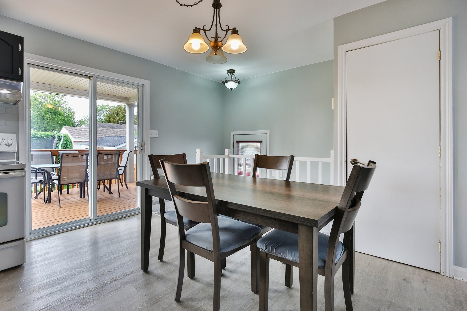









790


Rue La Salle

,
Saint-Jean-sur-Richelieu,




QC
J3B2R6

