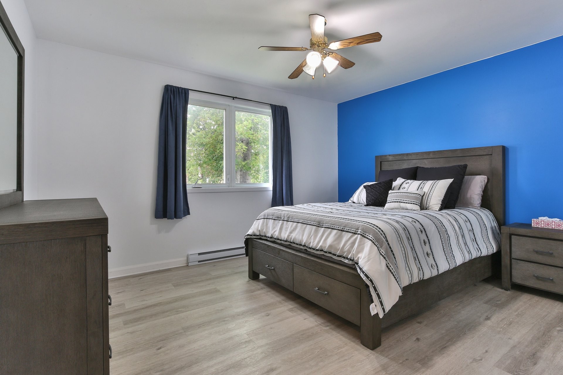 









790


Rue La Salle

,
Saint-Jean-sur-Richelieu,




QC
J3B2R6

