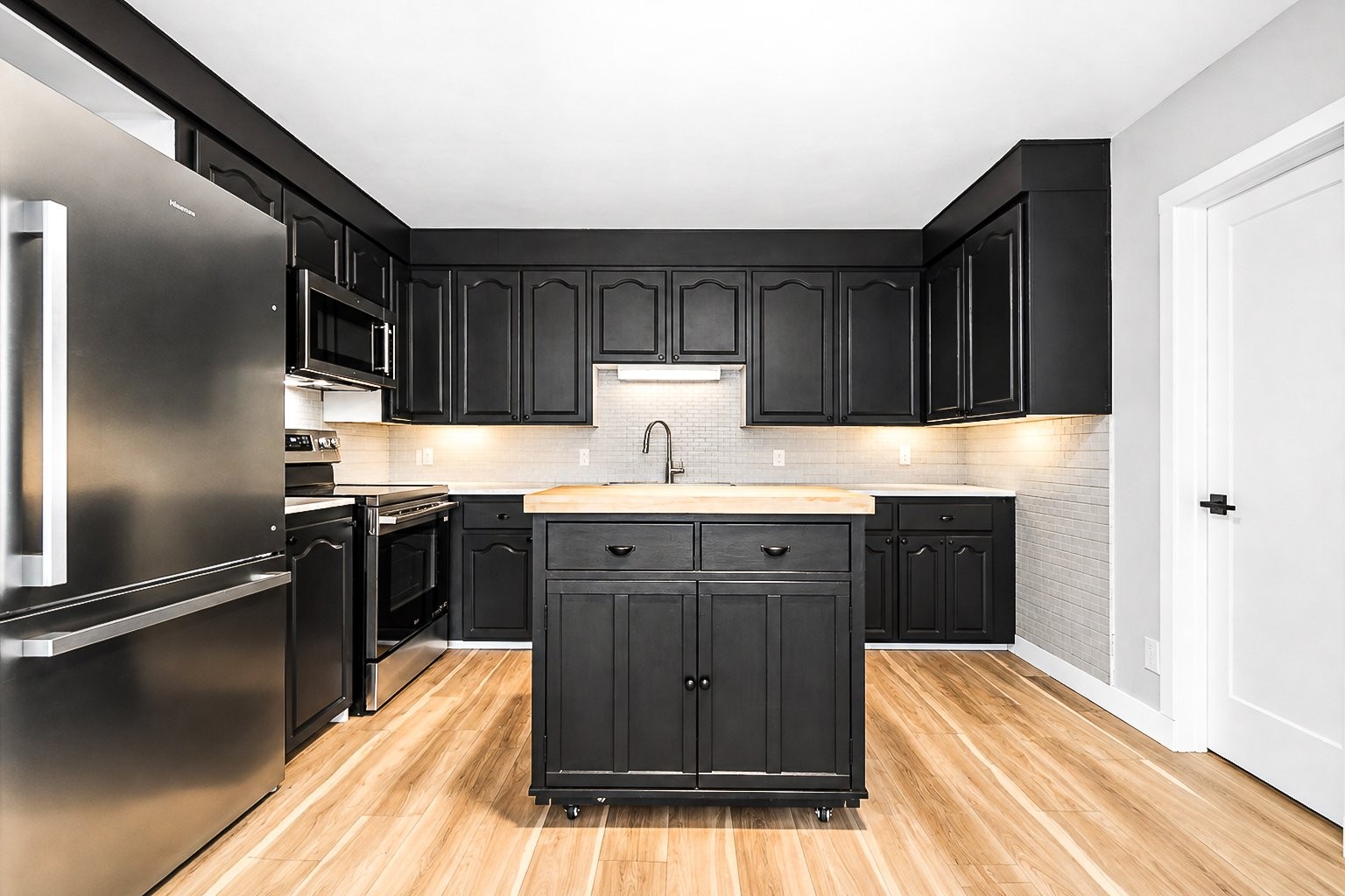 









340


Rue Catherine

,
Lachute,




QC
J8H1E9

