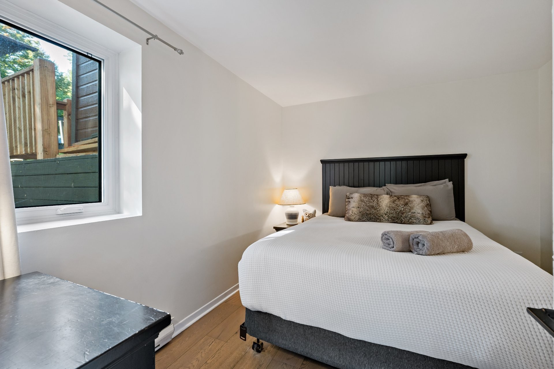 









231


Ch. de Lac-Tremblant-Nord

, 420,
Mont-Tremblant,




QC
J8E1B4

