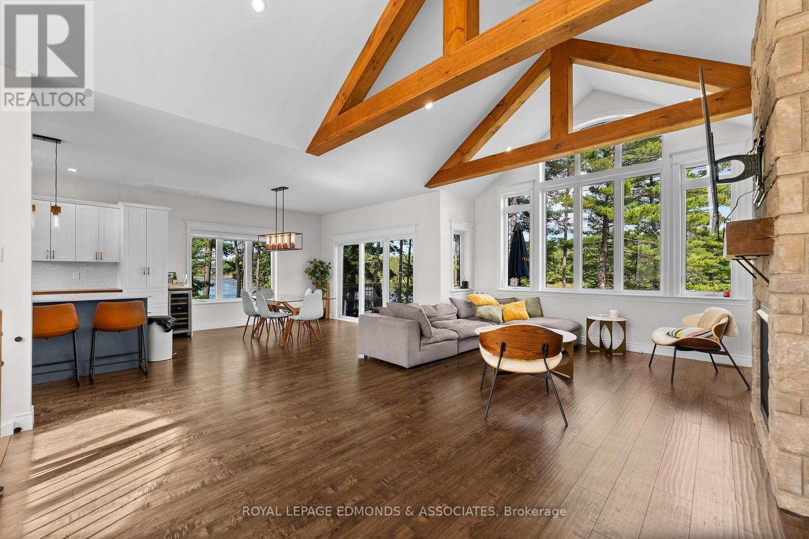 












103B CARRIAGE LANDING ROAD

,
Horton,




Ontario
K0J1Y0


