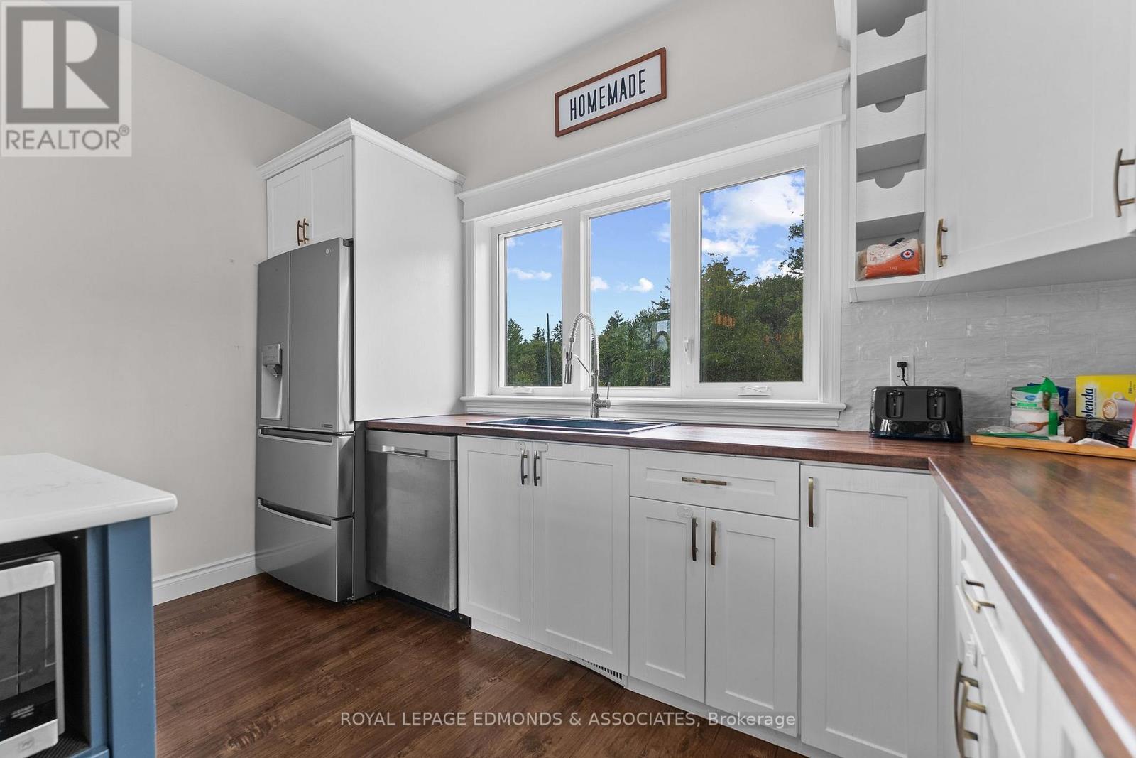 












103B CARRIAGE LANDING ROAD

,
Horton,




Ontario
K0J1Y0

