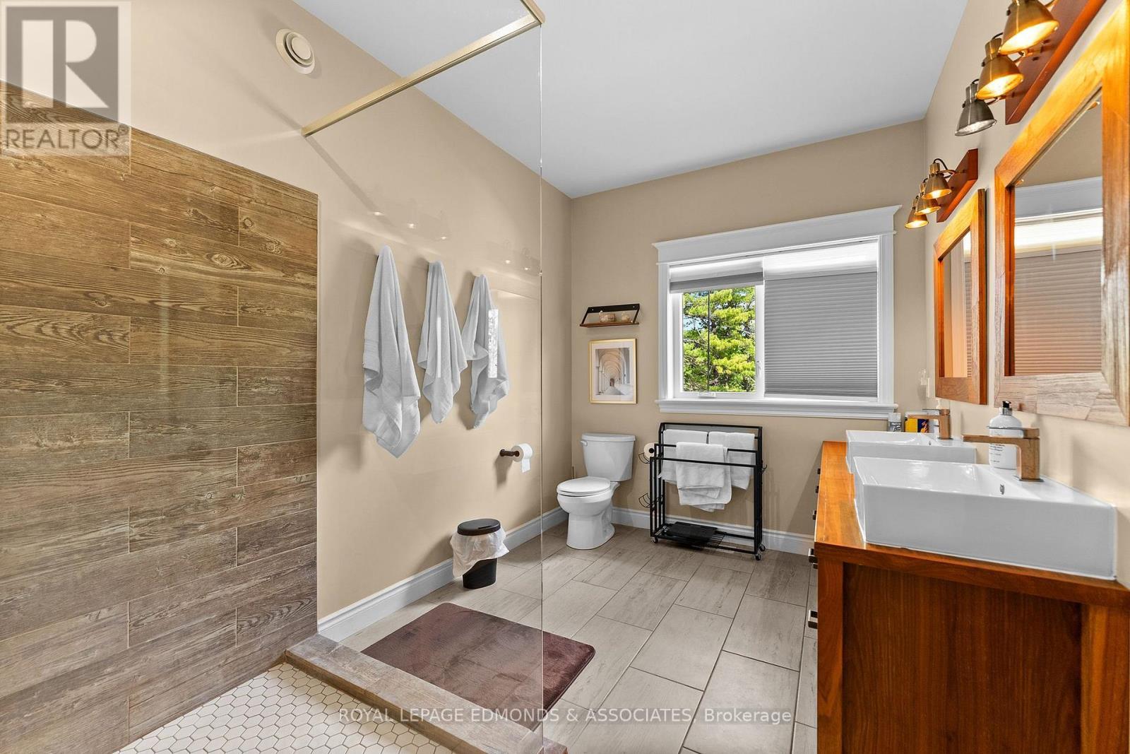 












103B CARRIAGE LANDING ROAD

,
Horton,




Ontario
K0J1Y0

