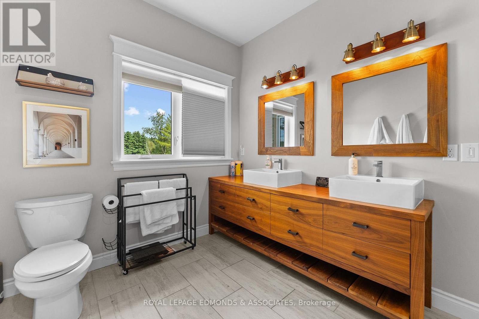 












103B CARRIAGE LANDING ROAD

,
Horton,




Ontario
K0J1Y0

