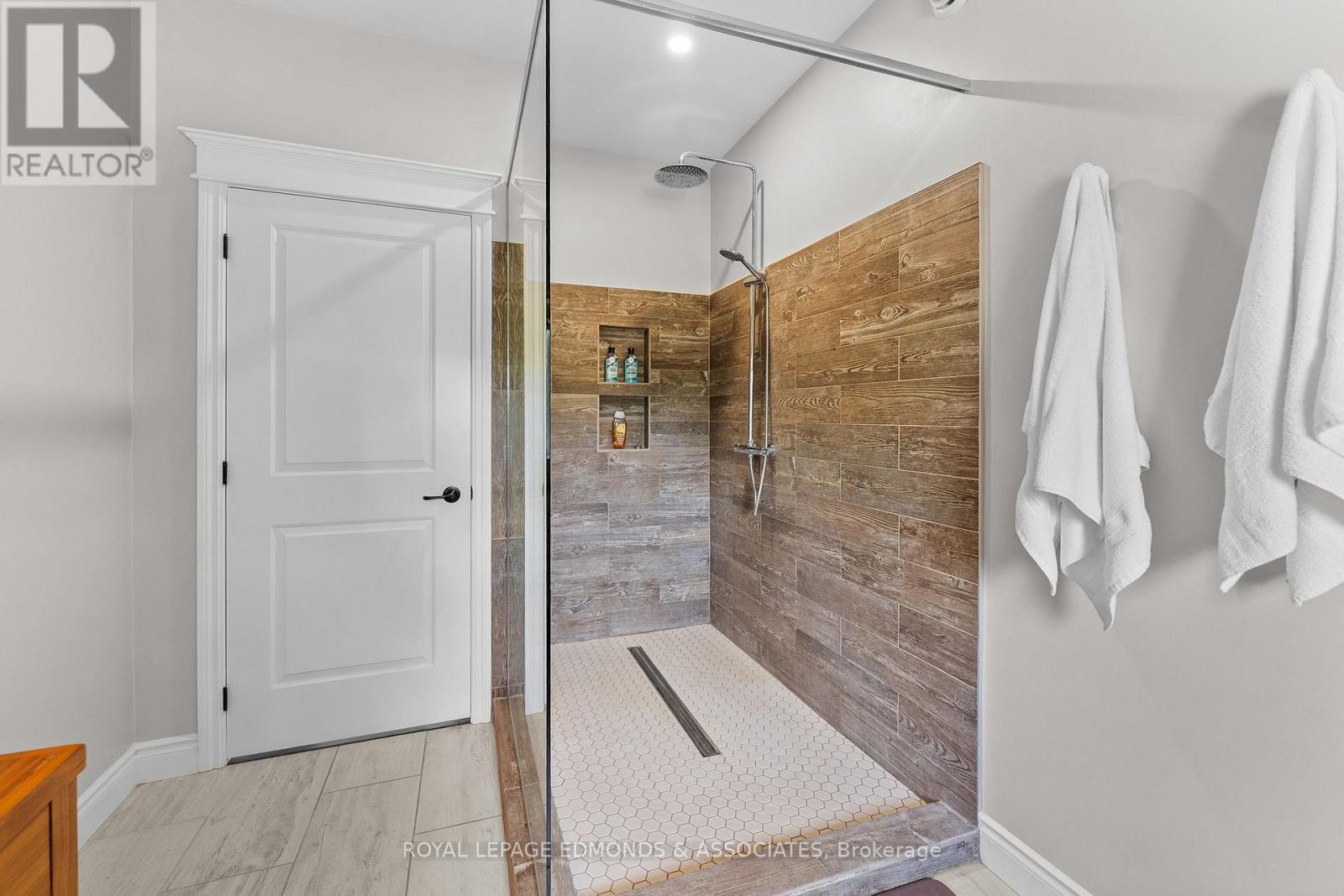 












103B CARRIAGE LANDING ROAD

,
Horton,




Ontario
K0J1Y0


