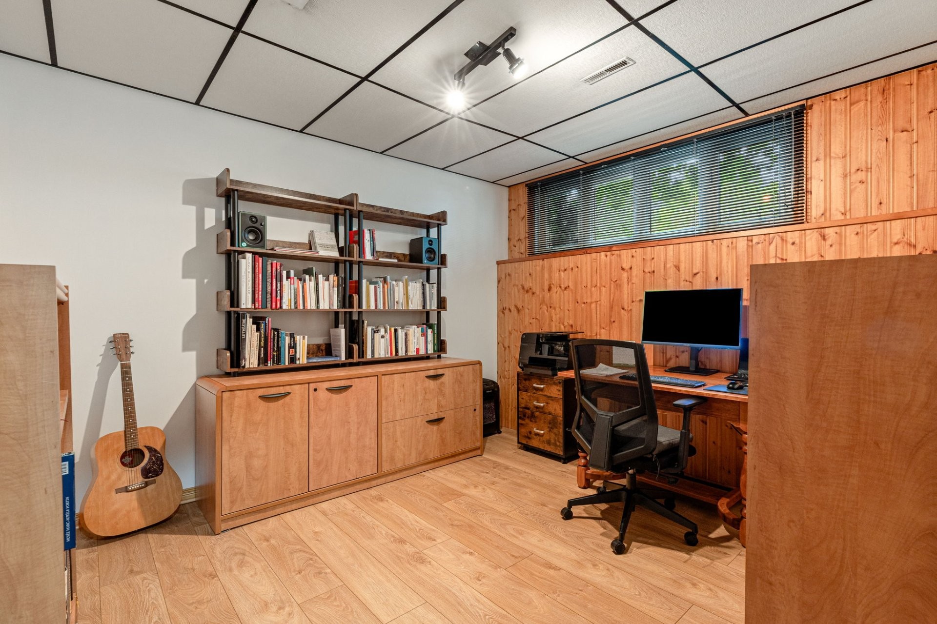 









741


Rue Le Caron

,
Longueuil (Le Vieux-Longueuil),




QC
J4J4S6

