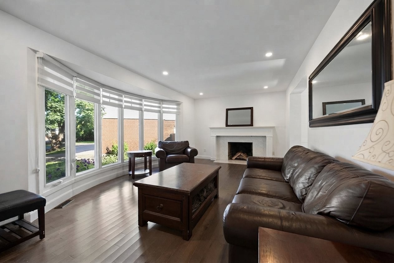 









19


Crois. Beacon

,
Kirkland,




QC
H9J2E8

