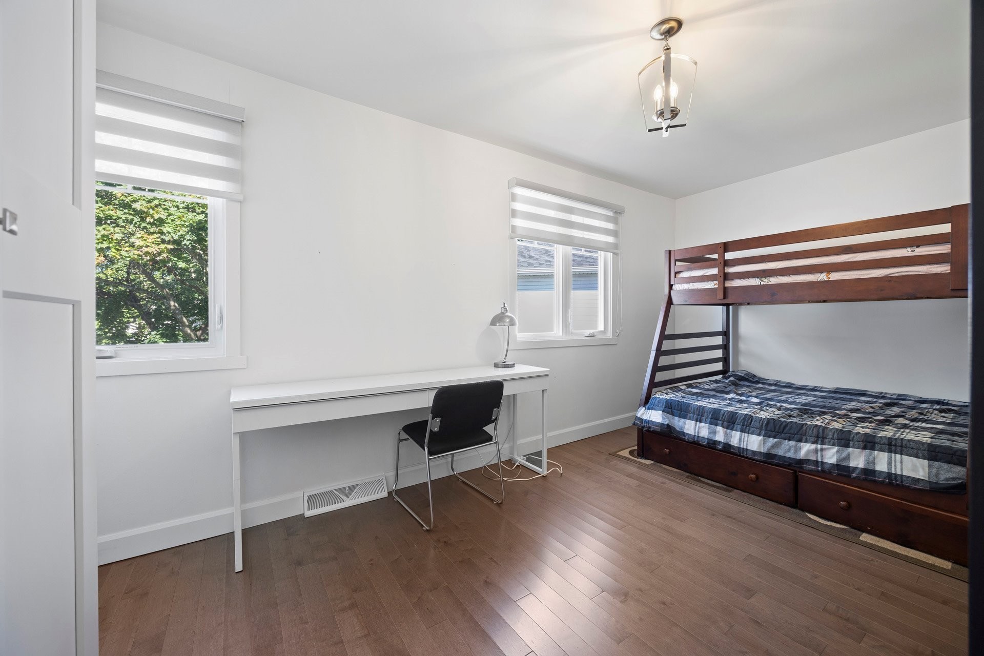 









19


Crois. Beacon

,
Kirkland,




QC
H9J2E8

