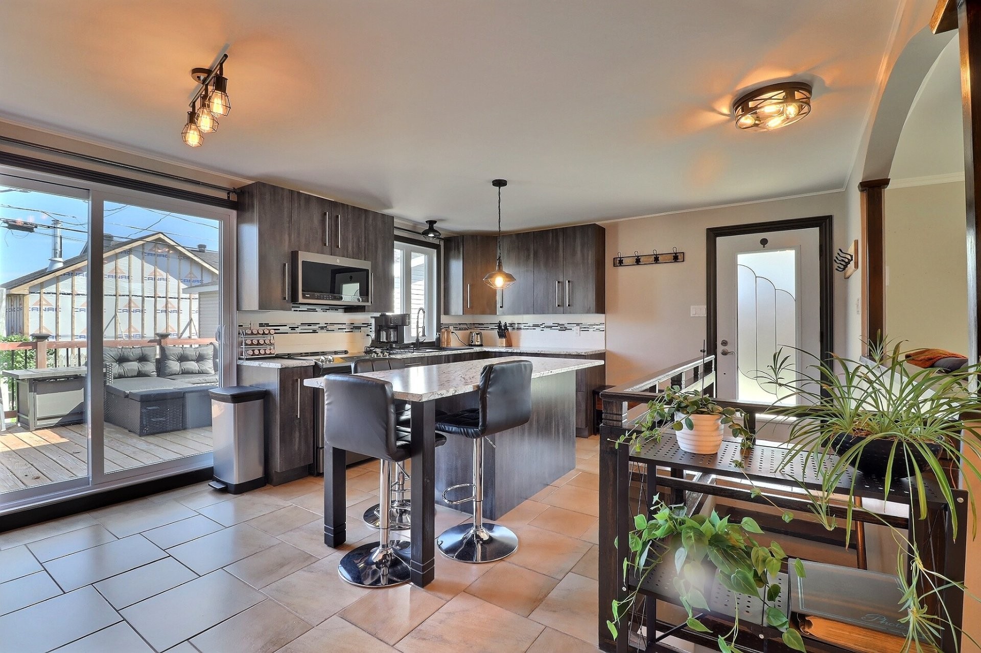 









216


Rue Potvin S.

,
Hébertville,




QC
G8N1T3

