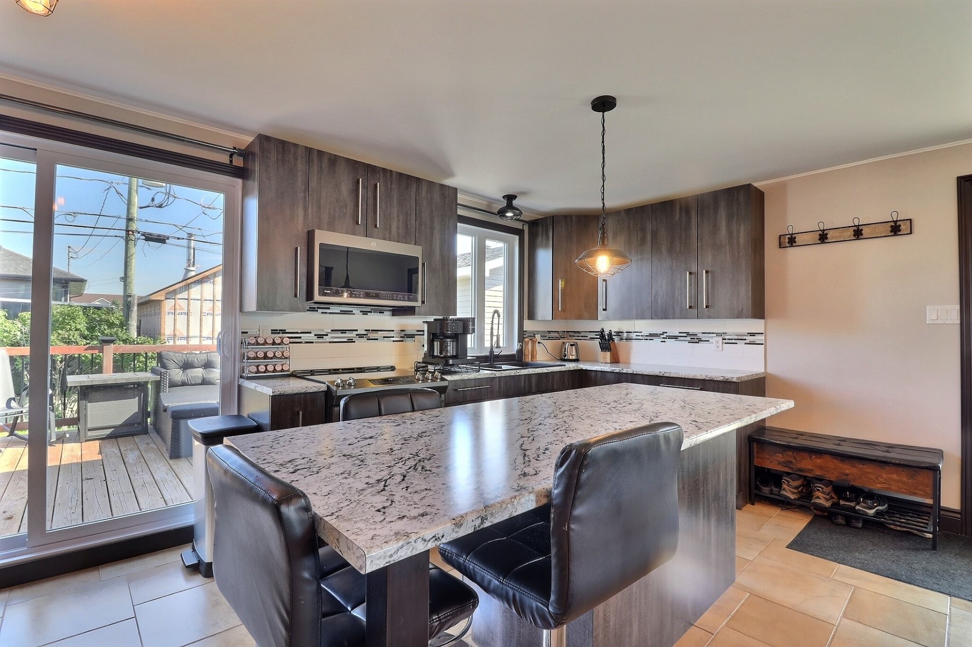 









216


Rue Potvin S.

,
Hébertville,




QC
G8N1T3

