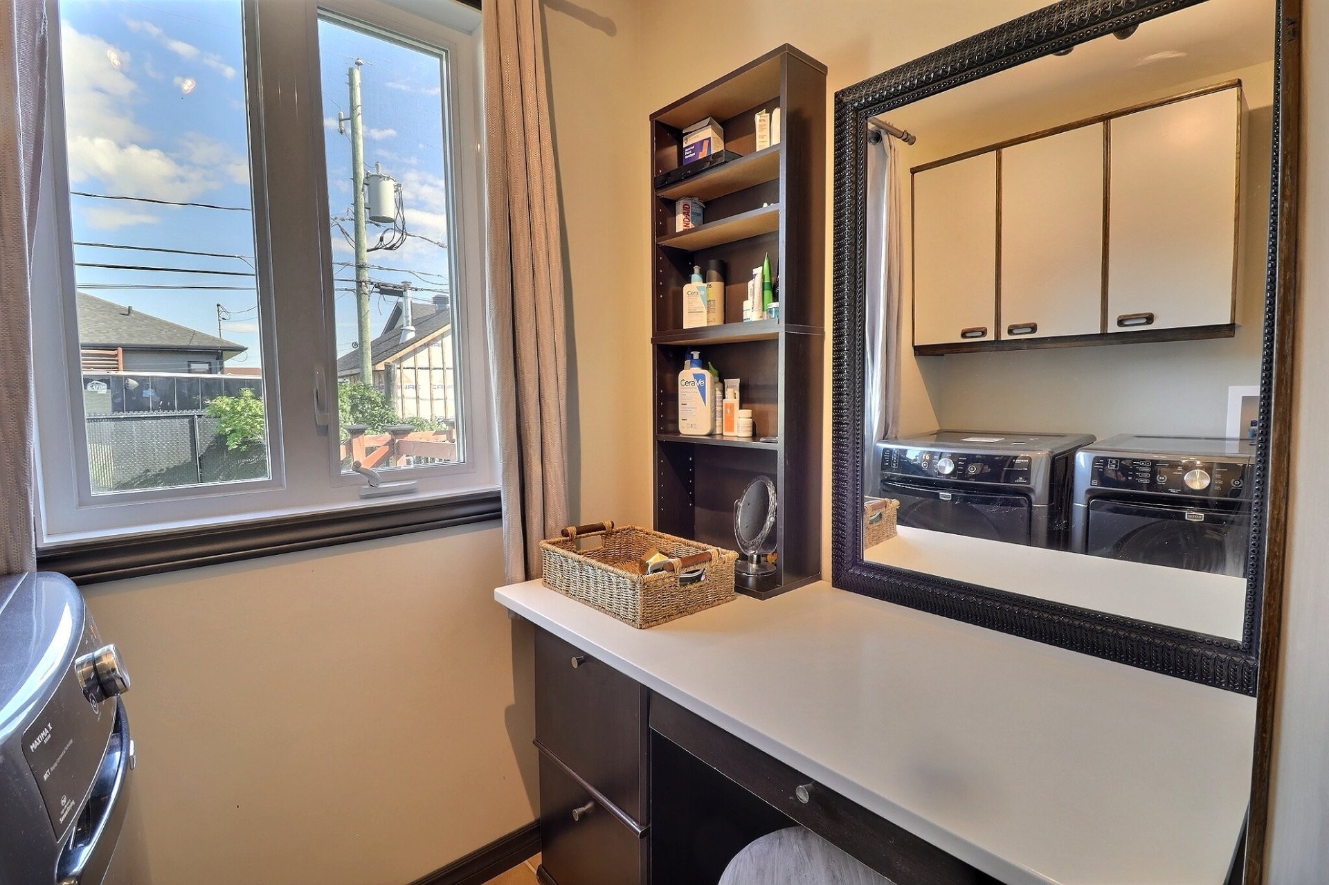 









216


Rue Potvin S.

,
Hébertville,




QC
G8N1T3

