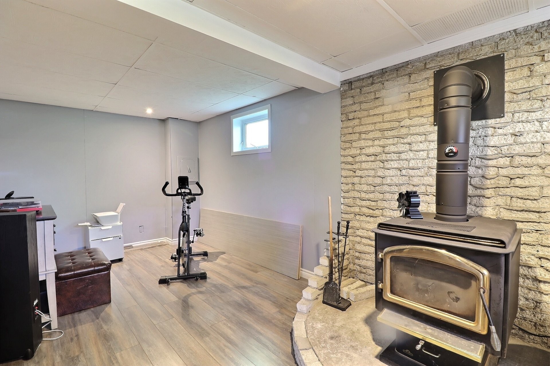 









216


Rue Potvin S.

,
Hébertville,




QC
G8N1T3

