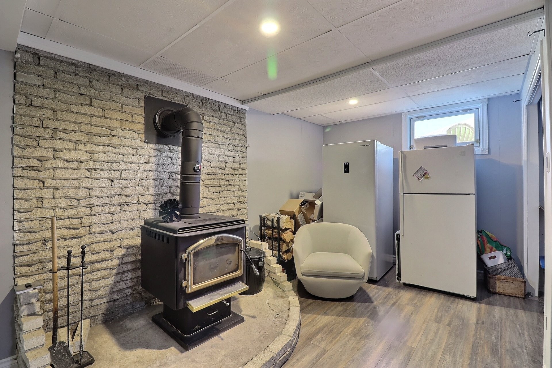 









216


Rue Potvin S.

,
Hébertville,




QC
G8N1T3

