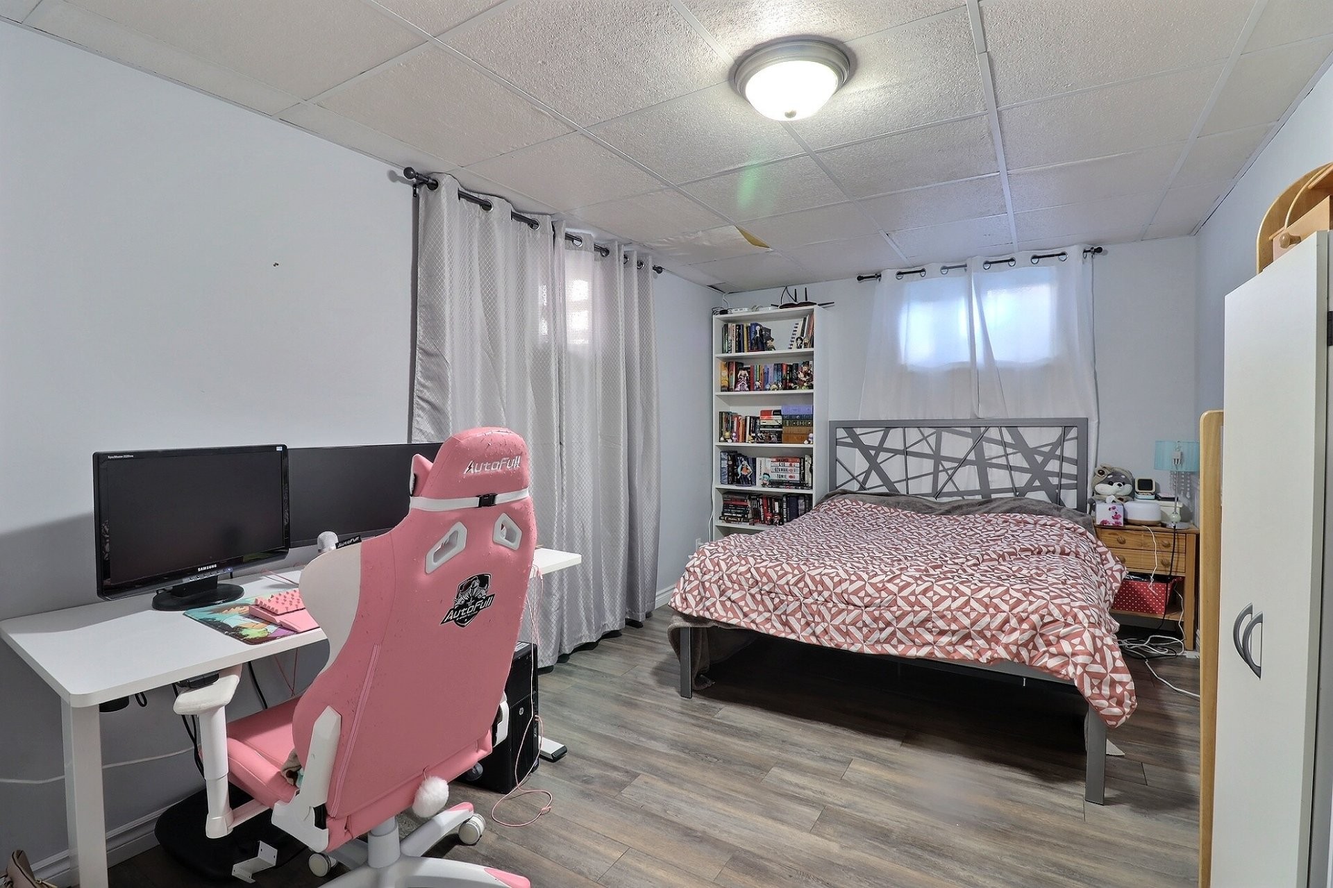 









216


Rue Potvin S.

,
Hébertville,




QC
G8N1T3

