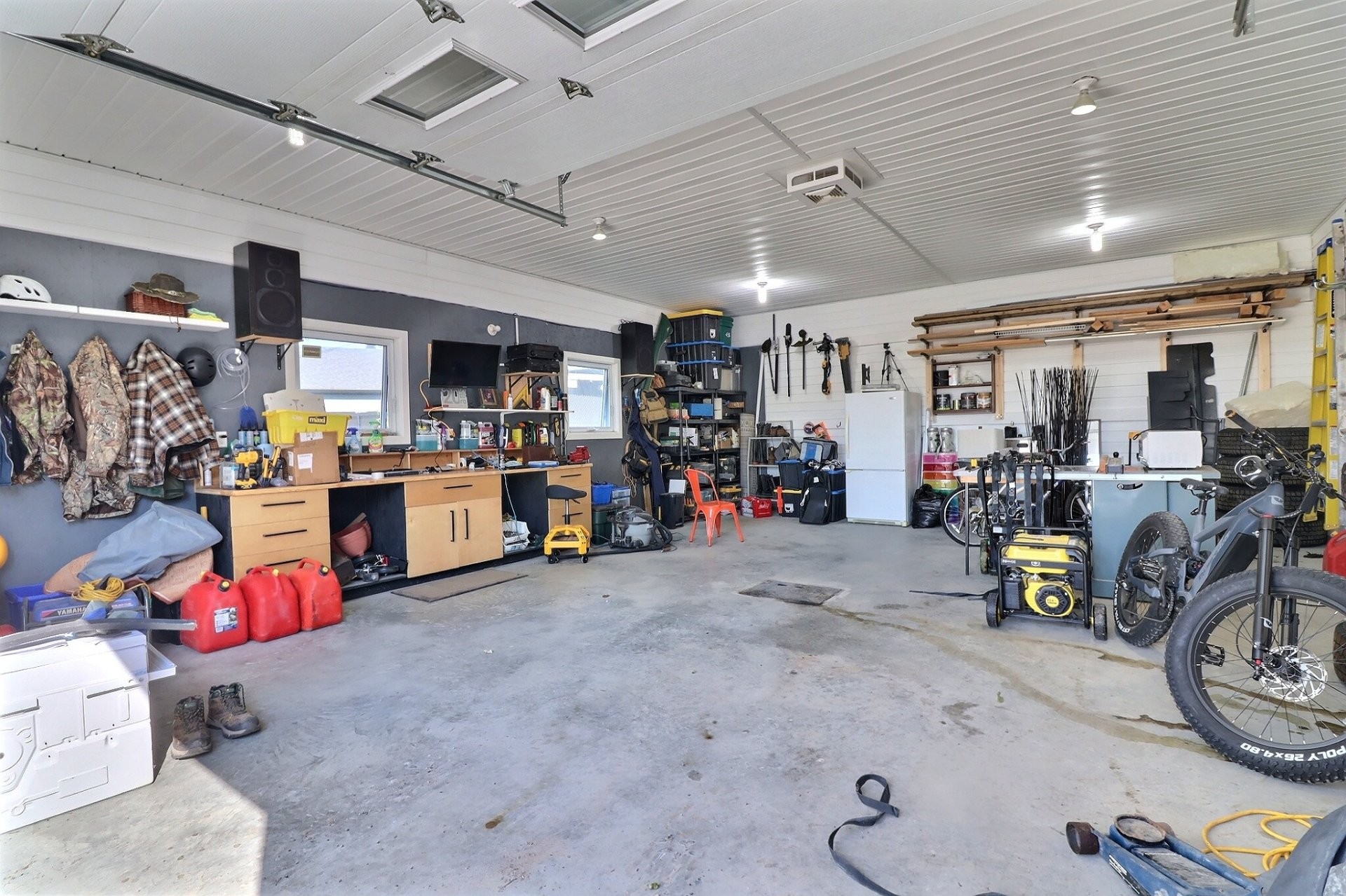 









216


Rue Potvin S.

,
Hébertville,




QC
G8N1T3

