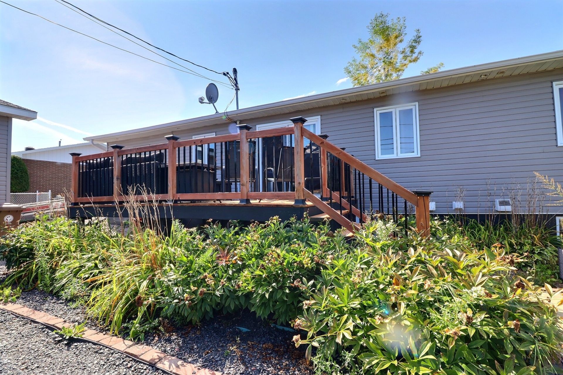 









216


Rue Potvin S.

,
Hébertville,




QC
G8N1T3

