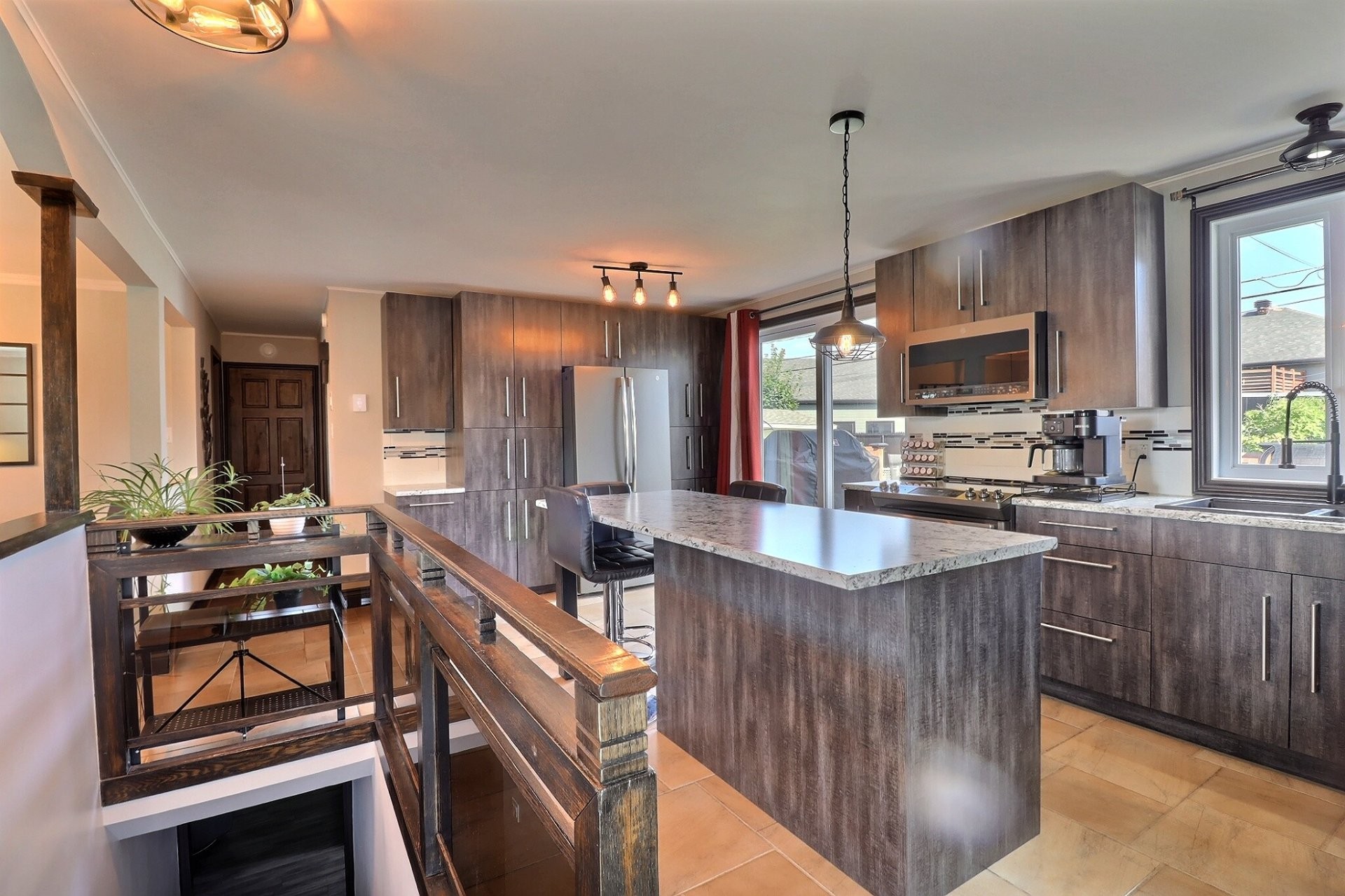 









216


Rue Potvin S.

,
Hébertville,




QC
G8N1T3

