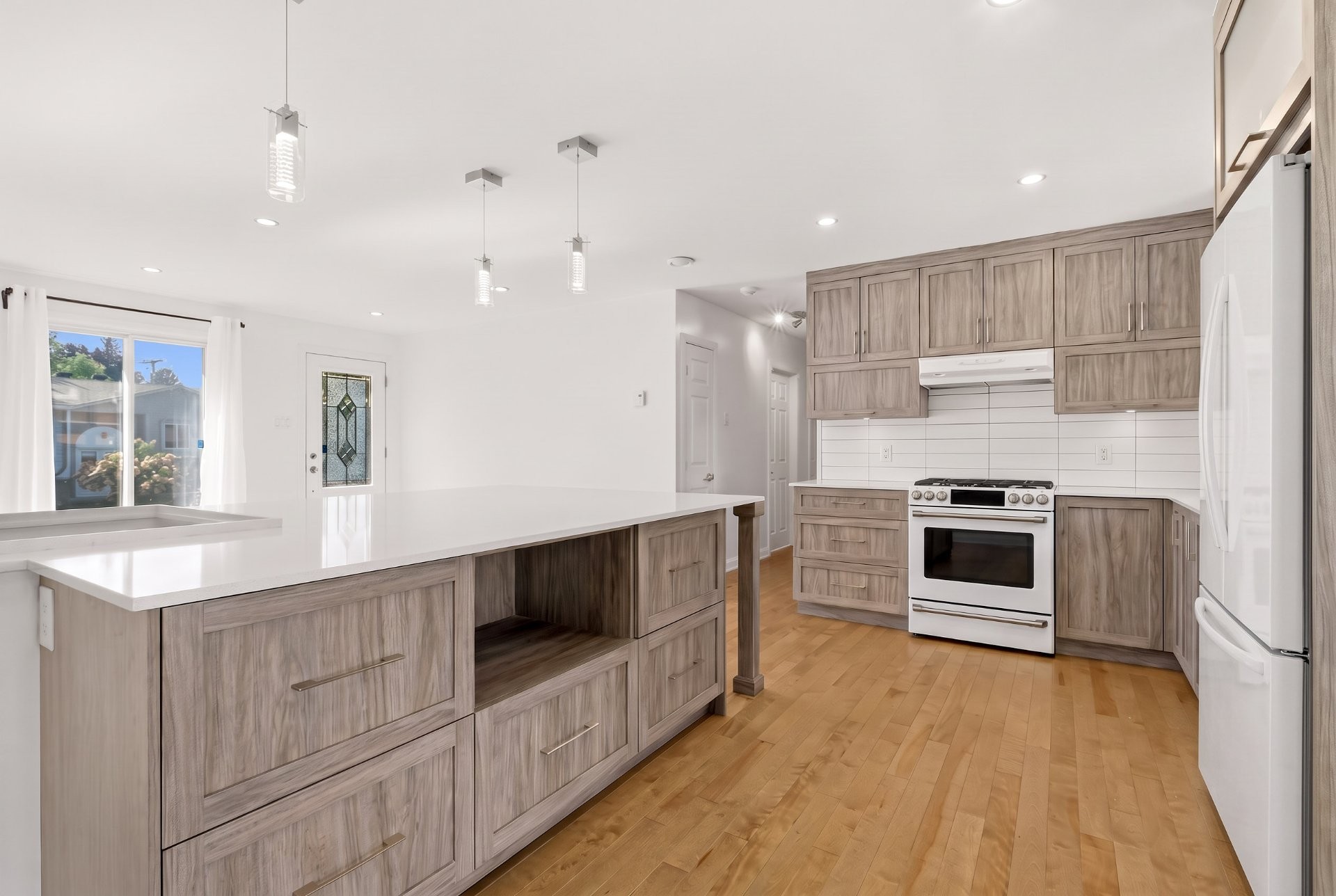 









353


Rue Christophe-Février

,
Boucherville,




QC
J4B5N8

