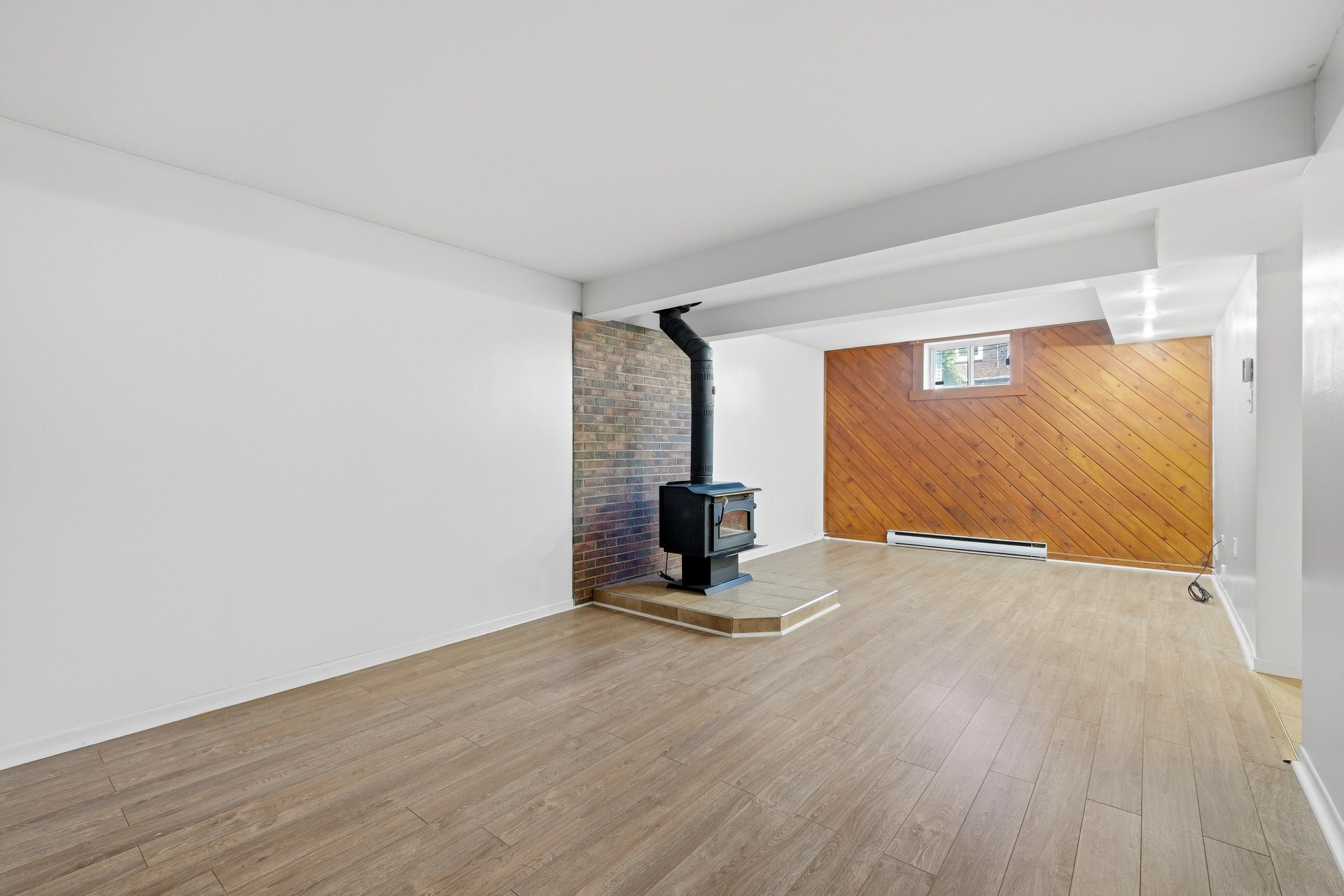









353


Rue Christophe-Février

,
Boucherville,




QC
J4B5N8

