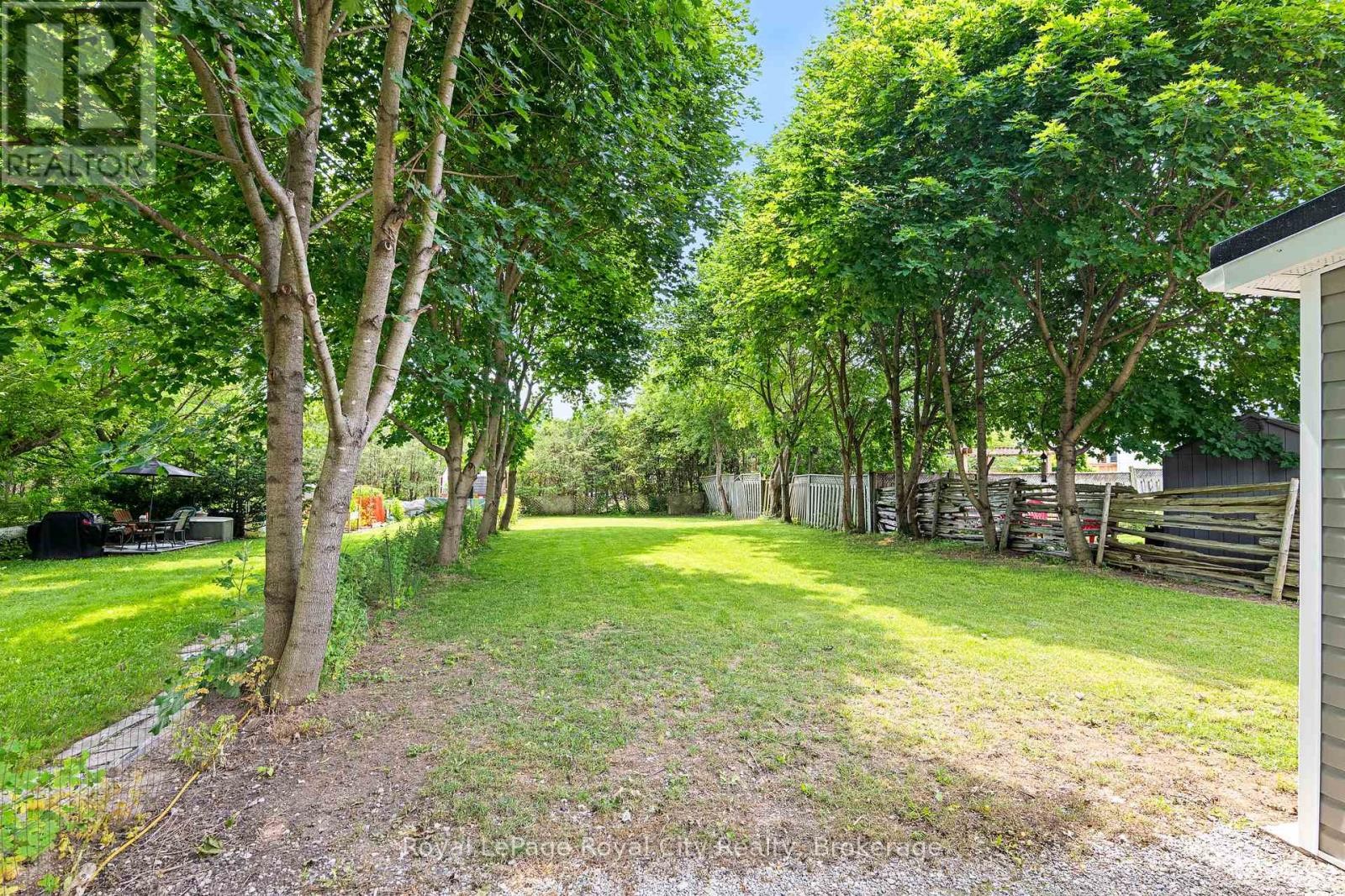 












183 ELIZABETH STREET

,
Guelph (St. Patrick's Ward),




Ontario
N1E2X5


