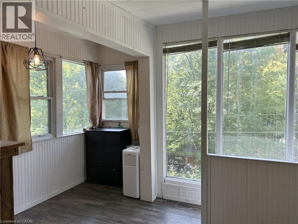 












9 C Lane

,
Fishers Glen,




Ontario
N0E1W0

